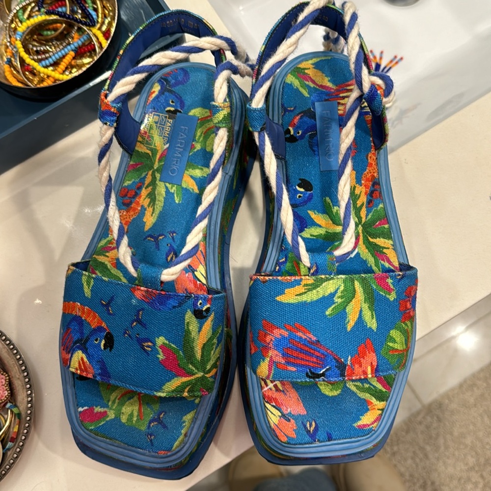 US 9, EU 40 FARM Rio canvas printed platform gladiator sandals
